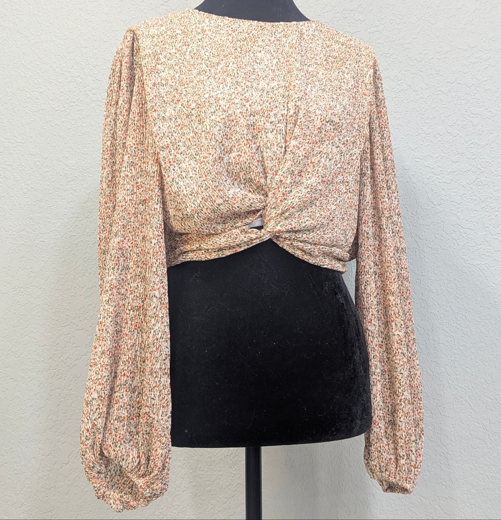 MINKPINK Floral Cropped Blouse festival Fairy Long Sleeve Open Back XS